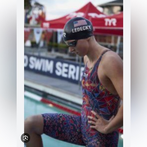 TYR Women's Avictor Venom Open Back Swimsuit Size 27 - Picture 10 of 10